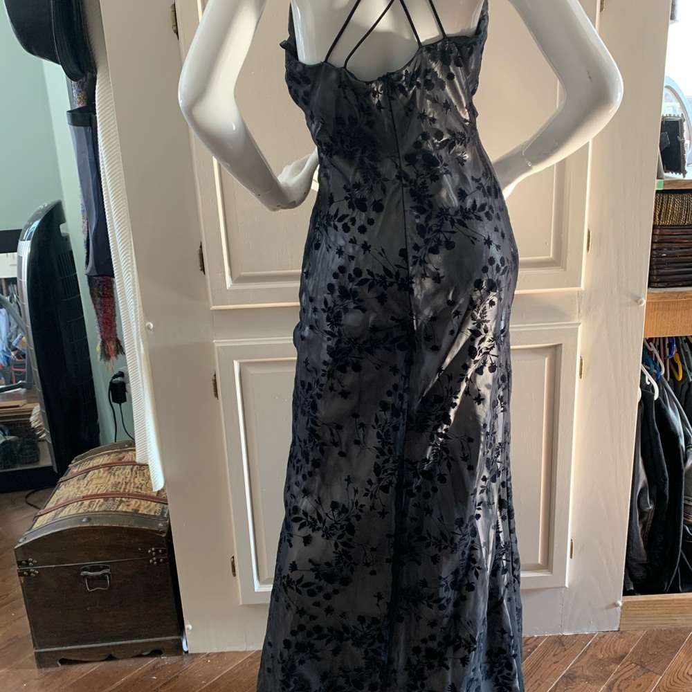 Cartise s10 silver satin blk velvet evening gown